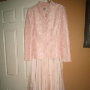 Elegant pink brocade jacket size 8 and full length skirt size M Jane Booke